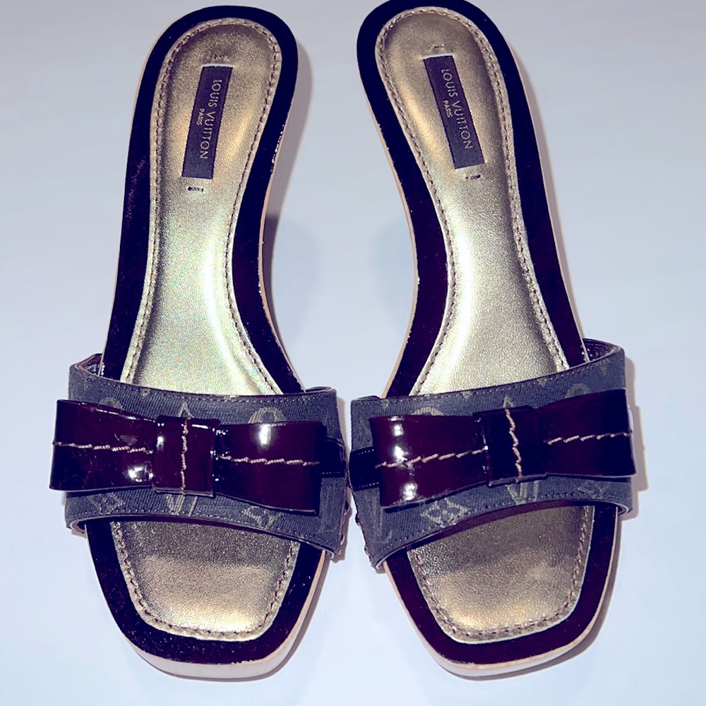 RARE! Louis Vuitton wooden platform sandals 35.5